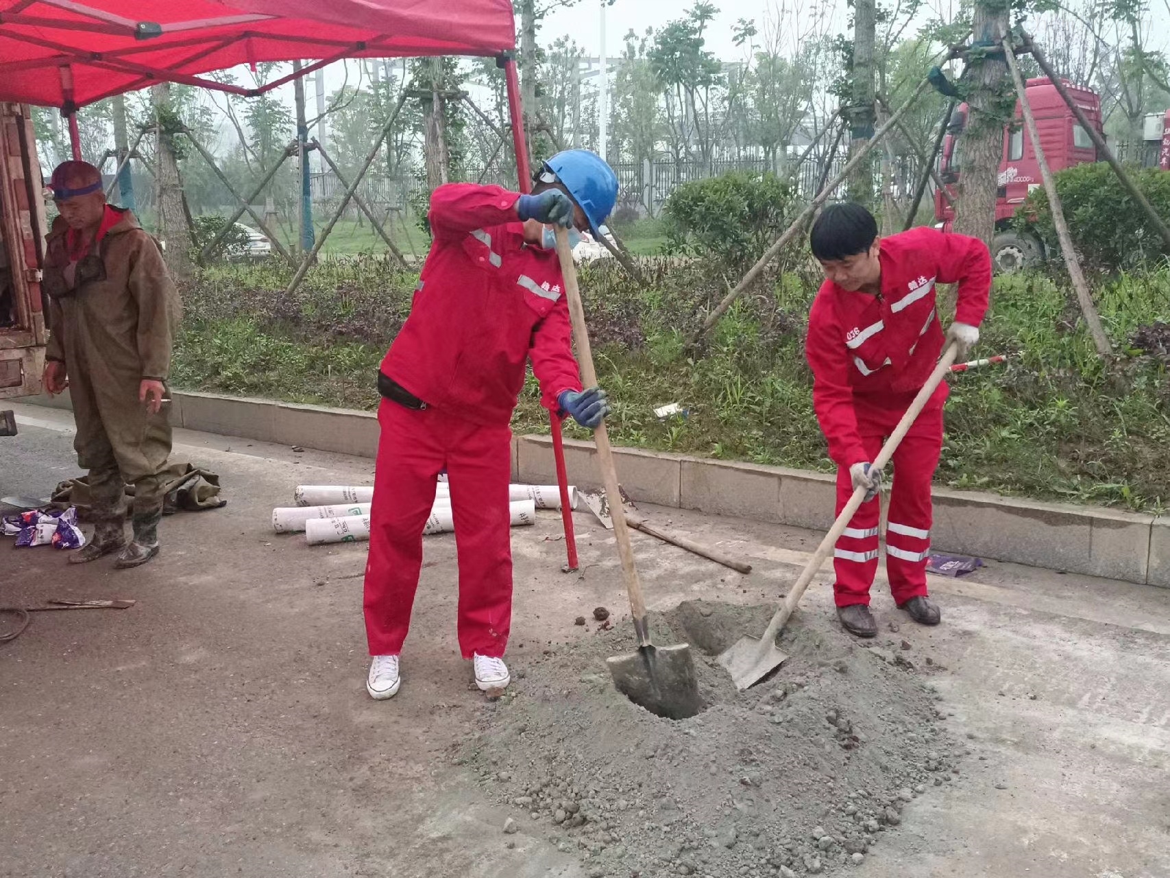 港闸管道疏通哪家好】及时进行市政管道清淤
